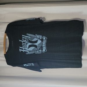 Men's XL Hurley shirt in a distressed black color, like new.